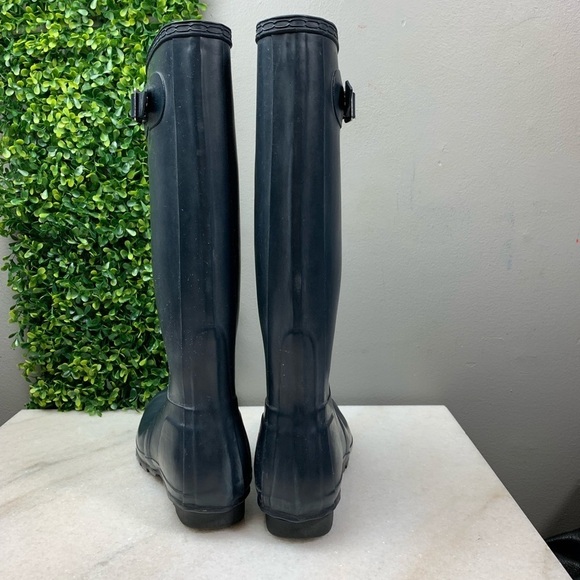 Hunter Classic Tall Navy Boots - Picture 4 of 7
